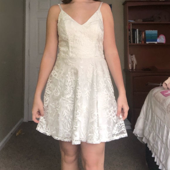 formal dress - Picture 3 of 5